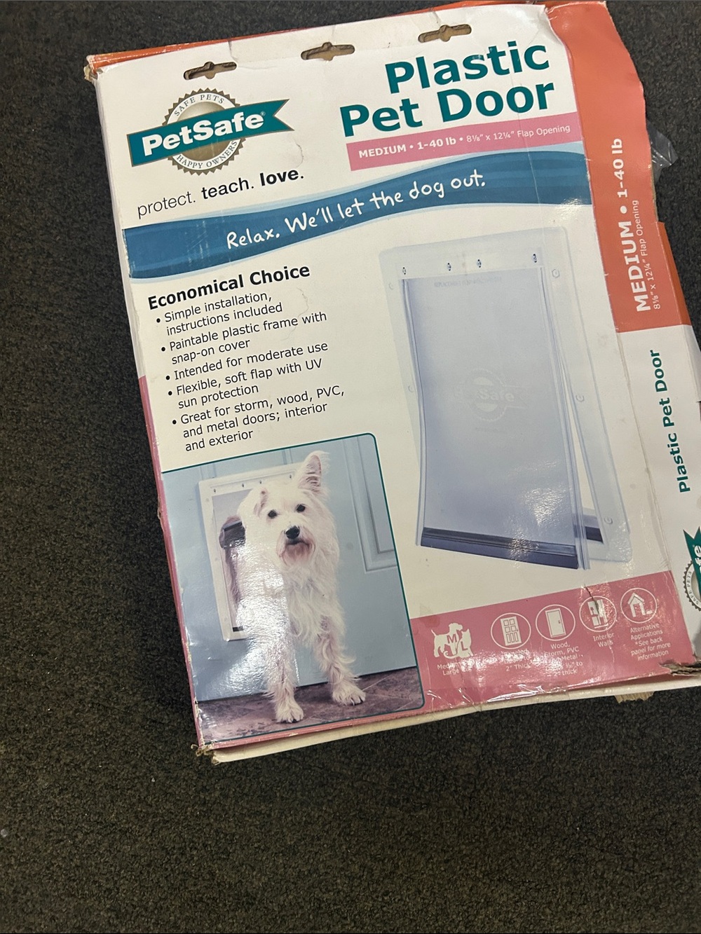 PetSafe Plastic Pet Door in White with Clear Flap - Medium; product new but box